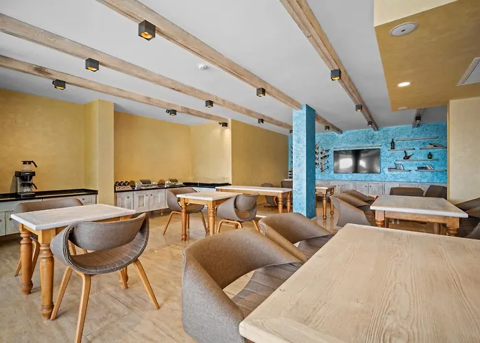 Zeyt Hotel