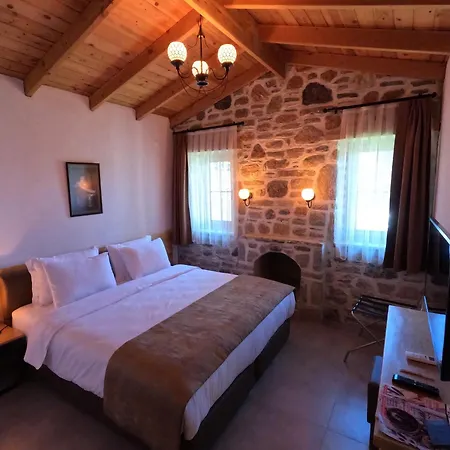 Zeyt Hotel